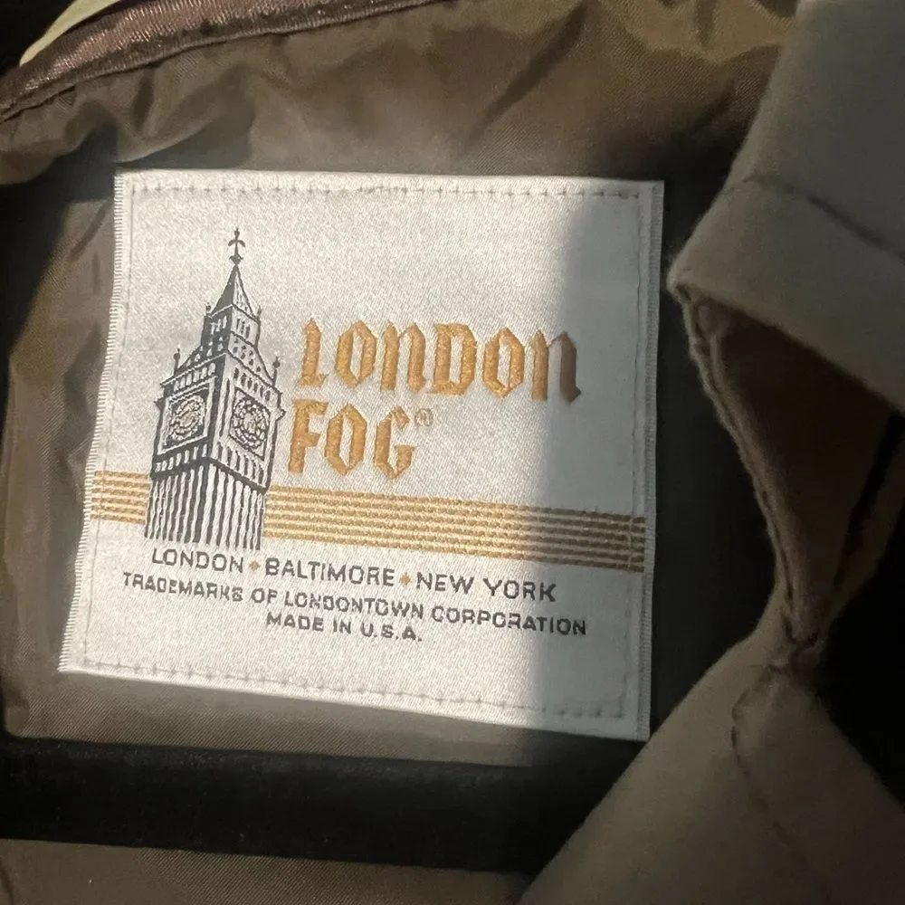 Vintage London Fog Men's Tan Trench Coat Insulated Lining Included Sz. 42 Long - Picture 2 of 12